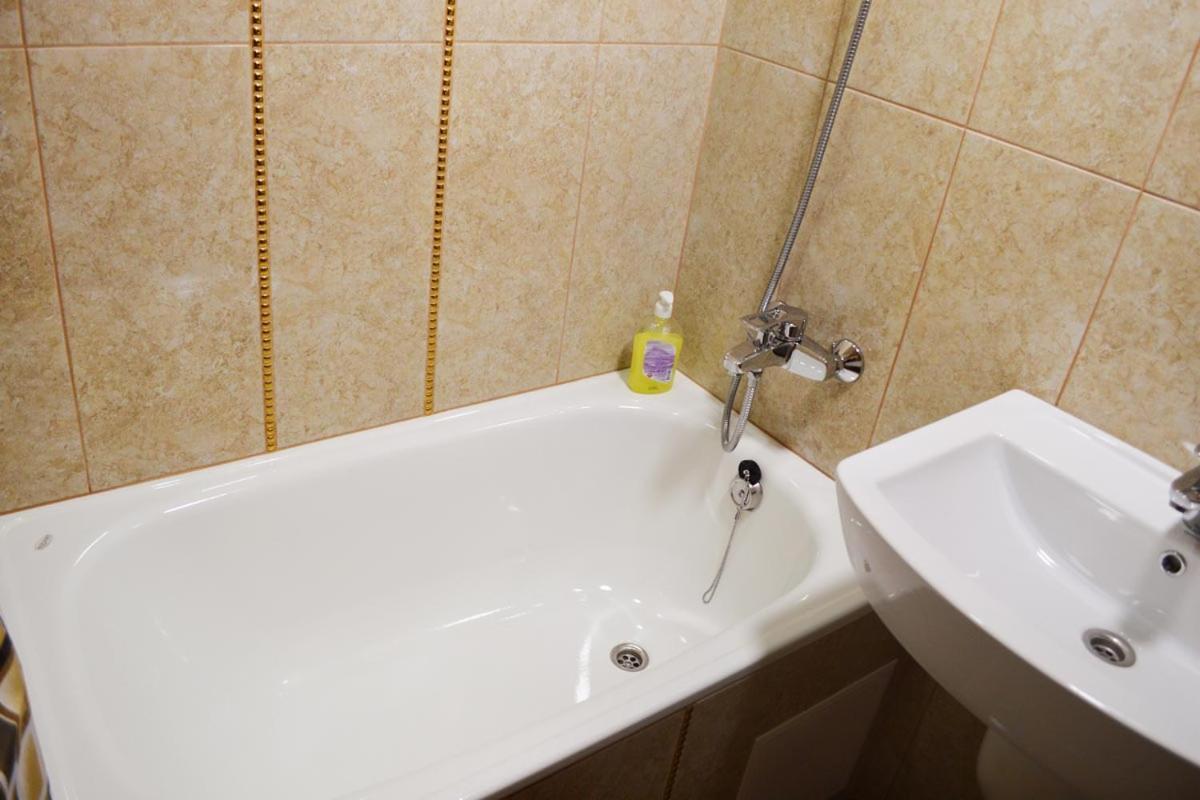 На Круговій Zaporizhia Ngoại thất bức ảnh